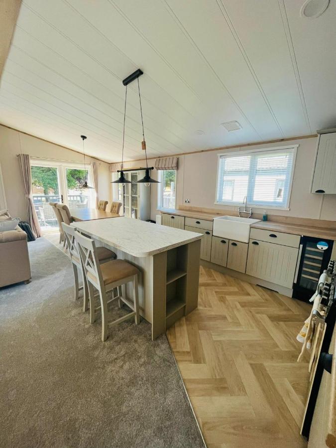 יורק Copse View Lodge With Hot Tub מראה חיצוני תמונה