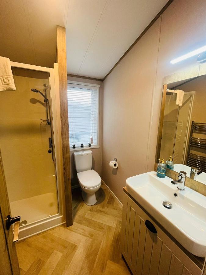 יורק Copse View Lodge With Hot Tub מראה חיצוני תמונה